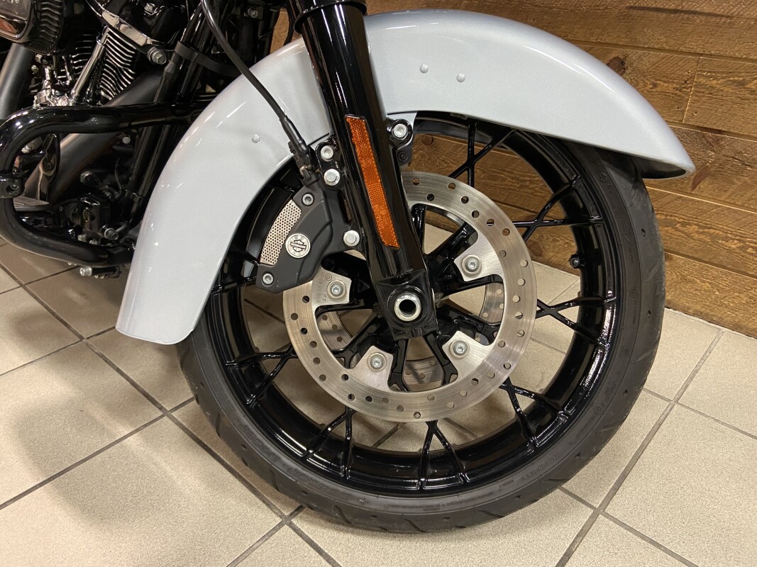 2023 Harley-Davidson Road Glide Special Atlas Silver Metallic - Black Finish FLTRXS - Photo 4