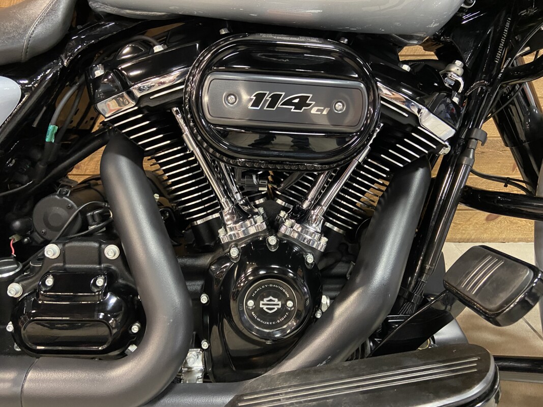 2023 Harley-Davidson Road Glide Special Atlas Silver Metallic - Black Finish FLTRXS - Photo 3
