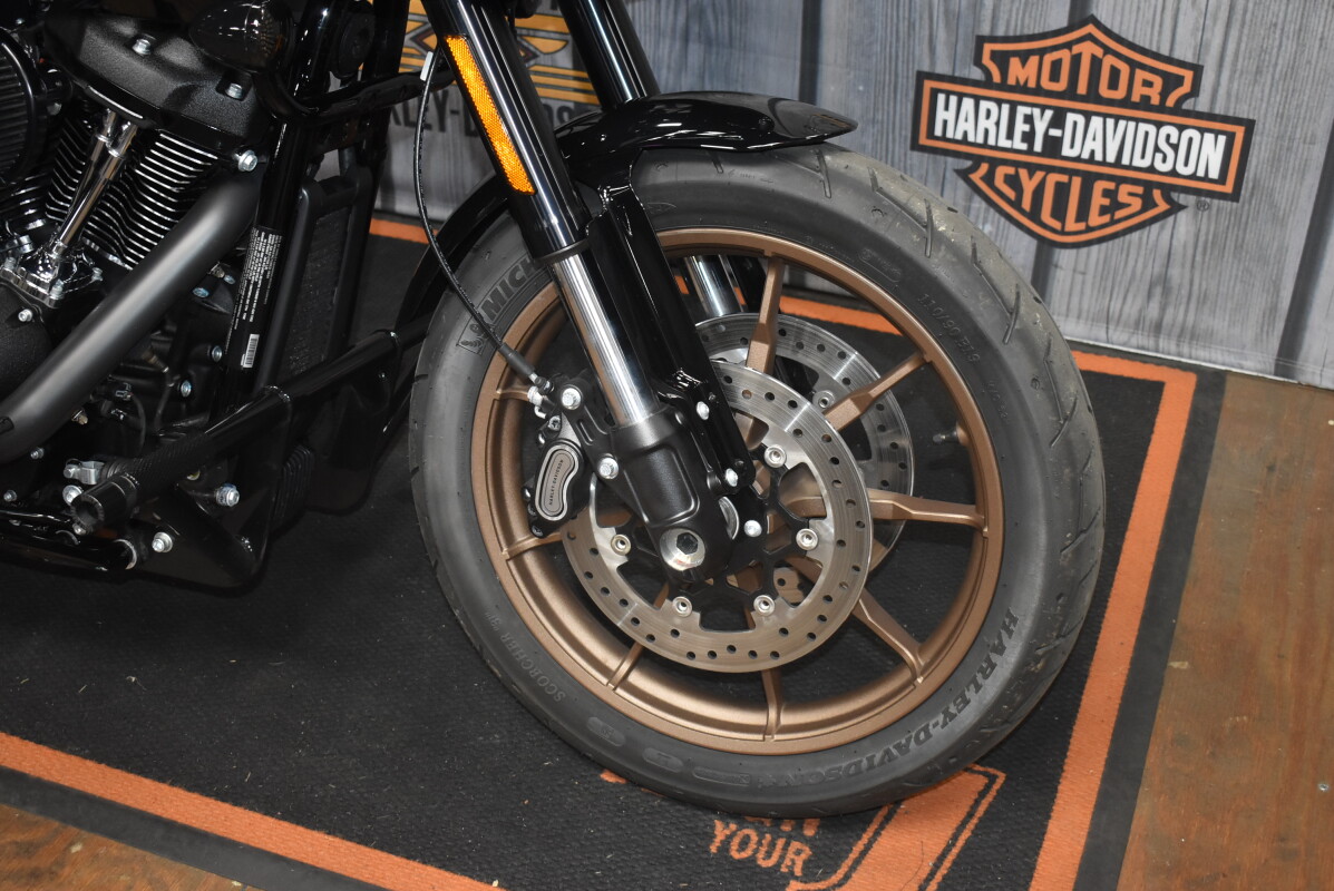 FXLRST 2024 Low Rider ST - Photo 8