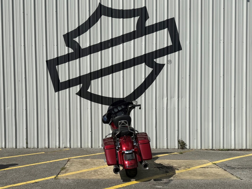 2017 Harley-Davidson Street Glide Special Velocity Red Sunglo - Photo 3