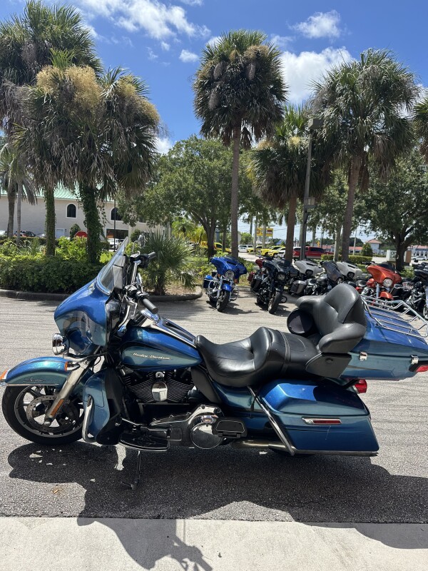 Electra Glide Ultra Limited - Photo 2