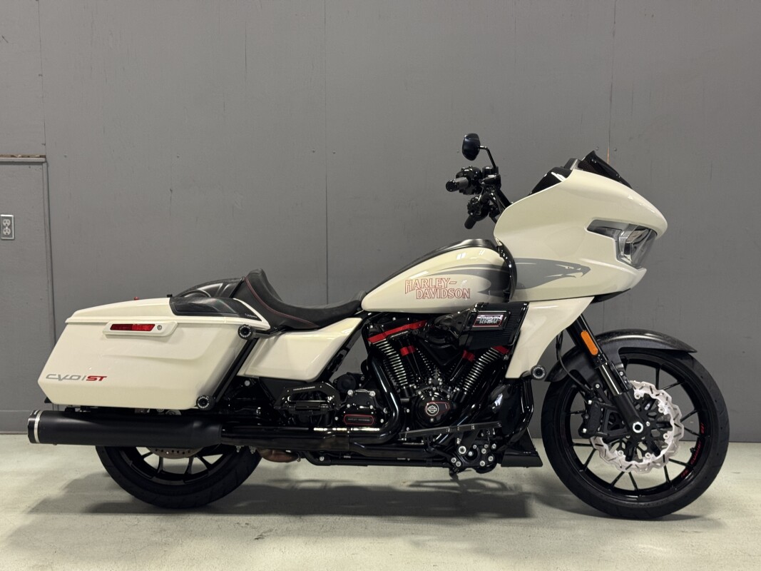 FLTRXSTSE 2024 CVO Road Glide ST