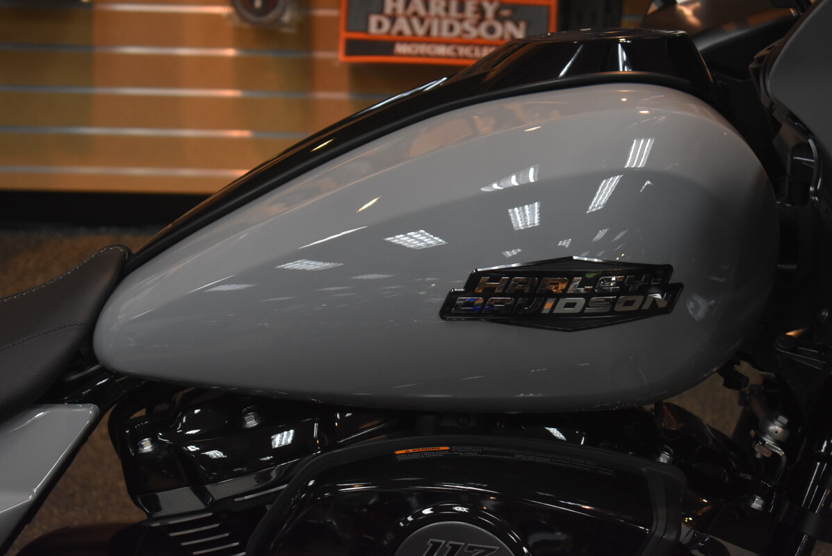 FLTRX 2025 Road Glide - Photo 6