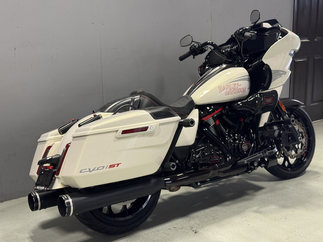 FLTRXSTSE 2024 CVO Road Glide ST - Photo 5
