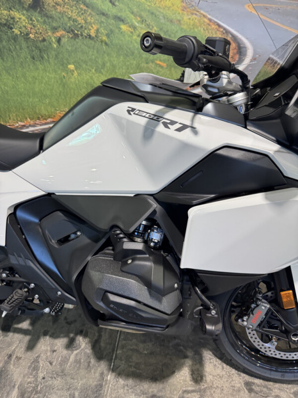 2026 R130RT - Photo 4