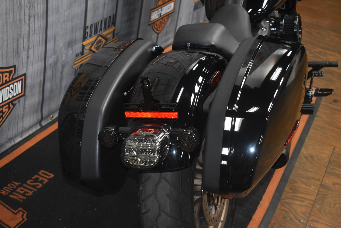 FXLRST 2024 Low Rider ST - Photo 4