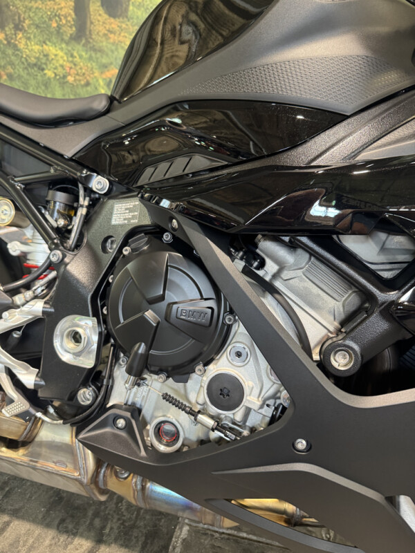 2025 BMW Motorrad S 1000 RR - Photo 4