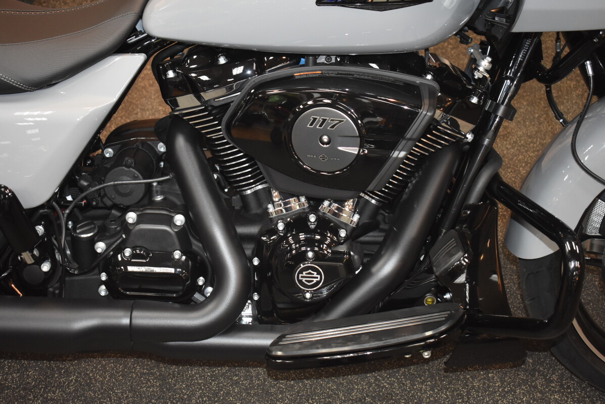 FLTRX 2025 Road Glide - Photo 5