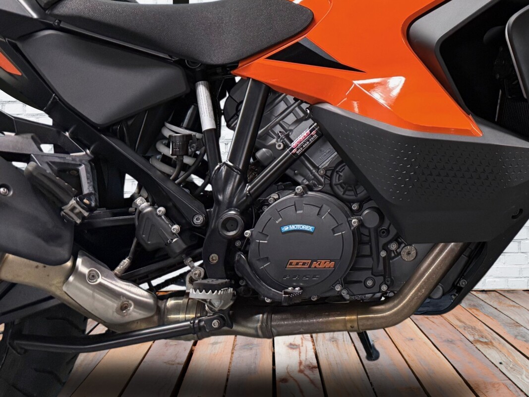 2022 KTM 1290 Super Adventure S Orange / Black - Photo 4
