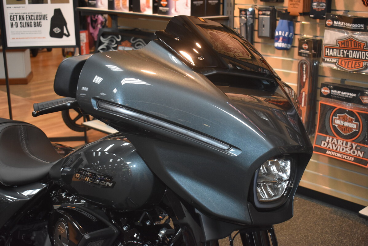 FLHX 2025 Street Glide - Photo 9
