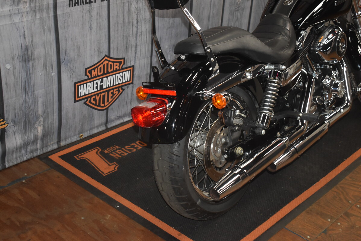 FXDC 2013 Super Glide Custom - Photo 5