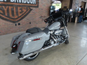 2025 Harley-Davidson® Street Glide® FLHX thumb 1