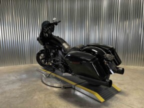 FLHXST 2022 Street Glide® ST thumb 1