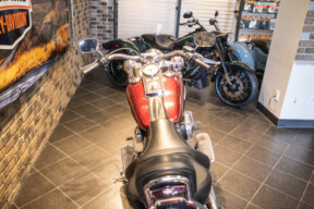 2016 Softail® Deluxe (FLSTN) thumb 2