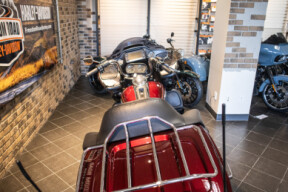 2016 Road Glide® Ultra (FLTRU) thumb 1
