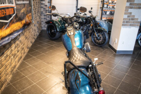 2016 Street Bob® (FXDB) thumb 2