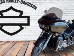 2017 Harley-Davidson<sup>®</sup> Road Glide<sup>®</sup> Ultra Black Quartz thumb 3