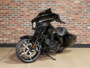 FLHX 2025 Street Glide® thumb 2