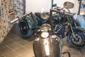2022 Road King® Special (FLHRXS) thumb 1