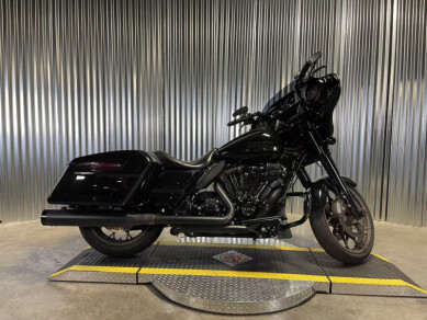 FLHXST 2022 Street Glide® ST