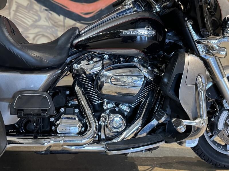 FLHTCUTG 2017 Tri Glide Ultra - Photo 7