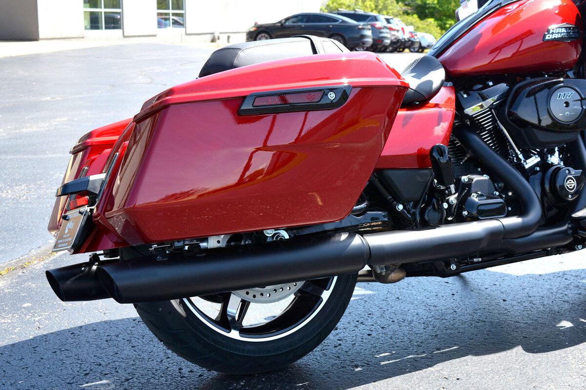 FLTRX 2025 Road Glide - Photo 6