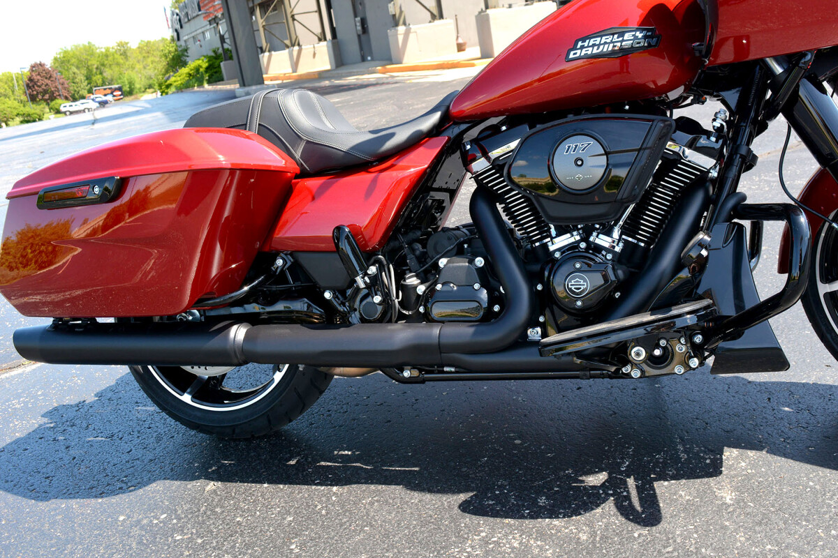 FLTRX 2025 Road Glide - Photo 10