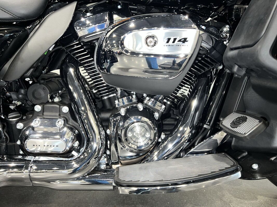 2025 Harley-Davidson Tri Glide Ultra FLHTCUTG - Photo 4