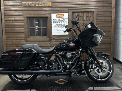 2025 Harley-Davidson Road Glide VIVID BLACK/BLK TRIM