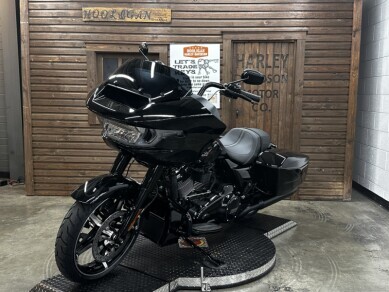2025 Harley-Davidson Road Glide VIVID BLACK/BLK TRIM - Photo 6