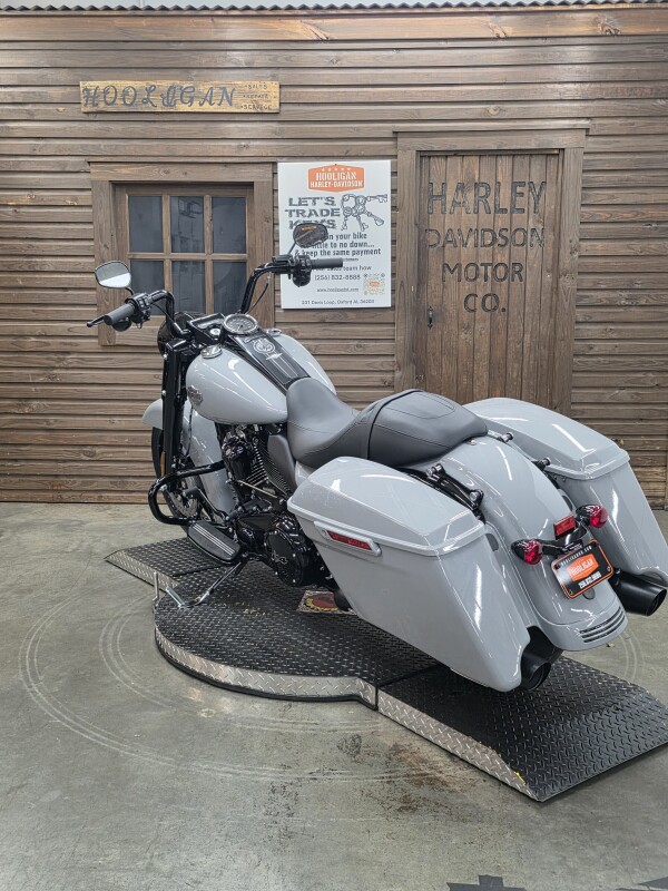 2025 Harley-Davidson Road King Special BILLIARD GRAY/BLK TRIM - Photo 4