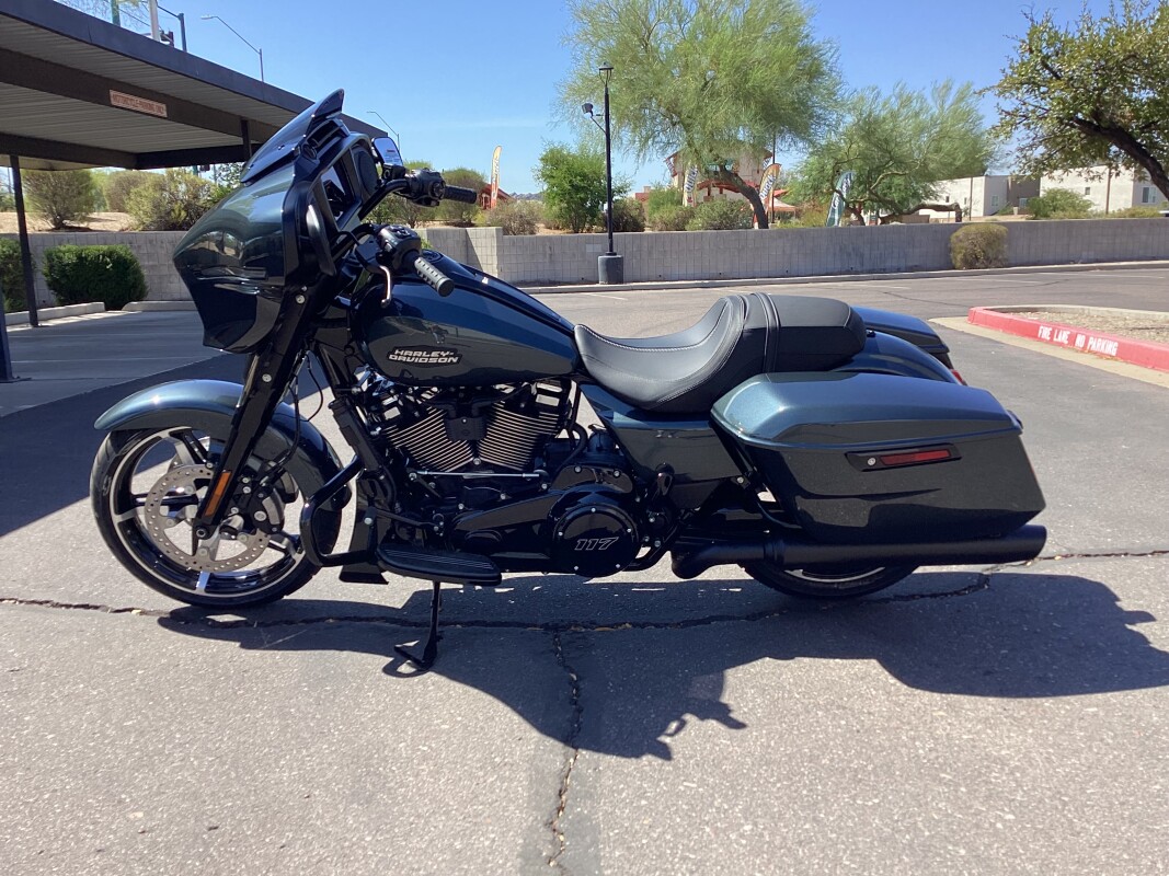 FLHX 2025 Street Glide - Photo 4