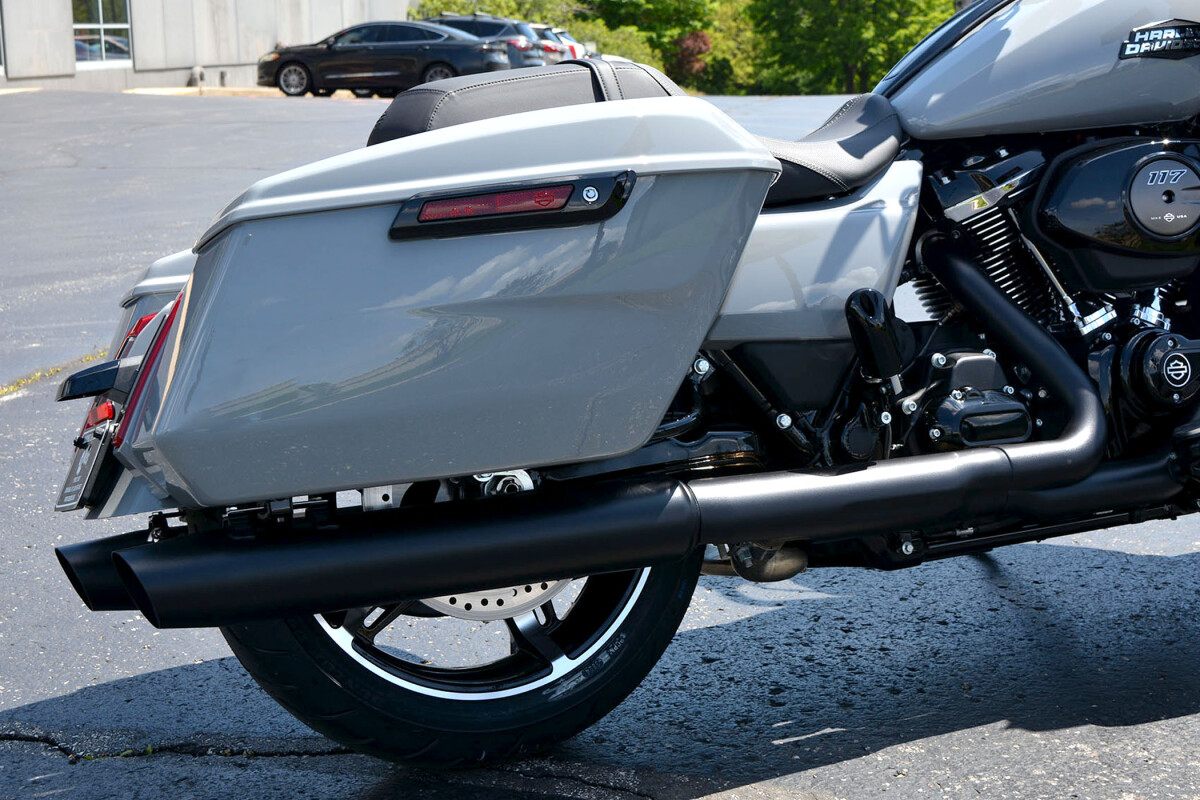 FLTRX 2025 Road Glide - Photo 6