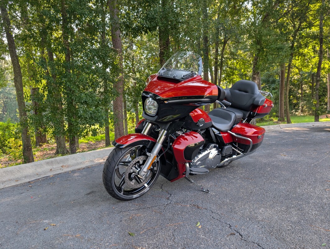 FLHXU 2025 Street Glide Ultra - Photo 3