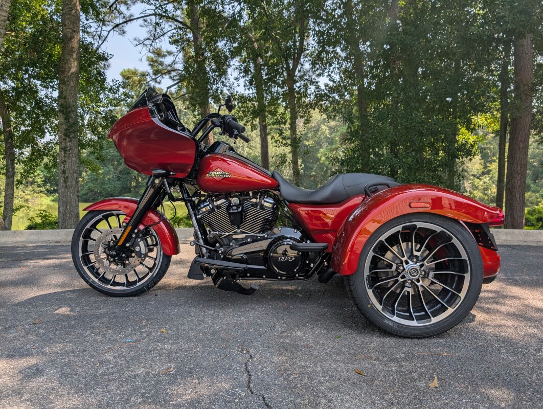 FLTRT 2025 Road Glide 3