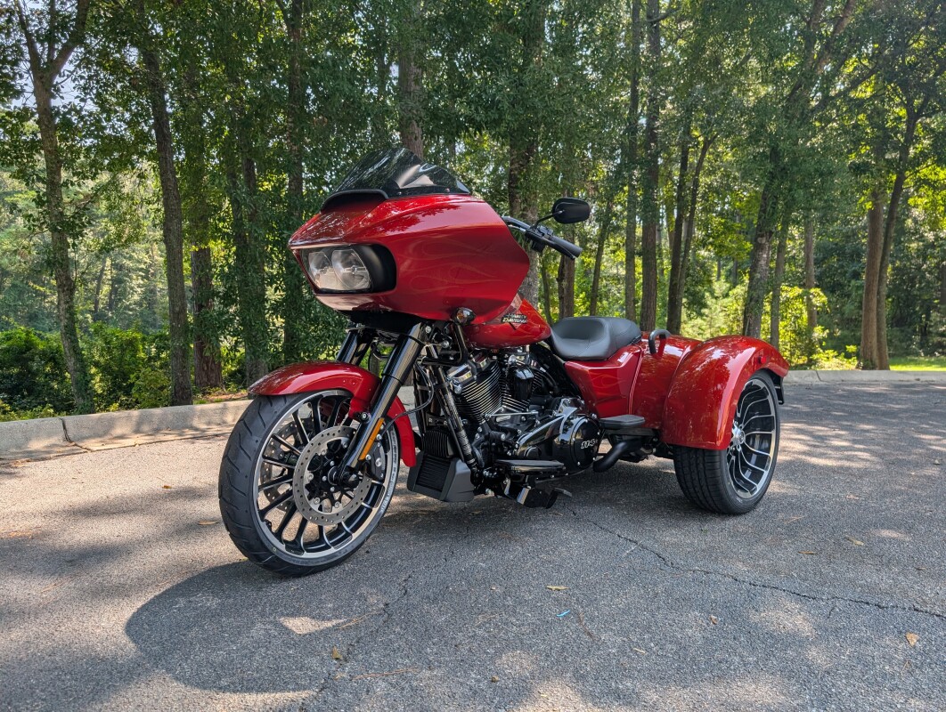 FLTRT 2025 Road Glide 3 - Photo 3