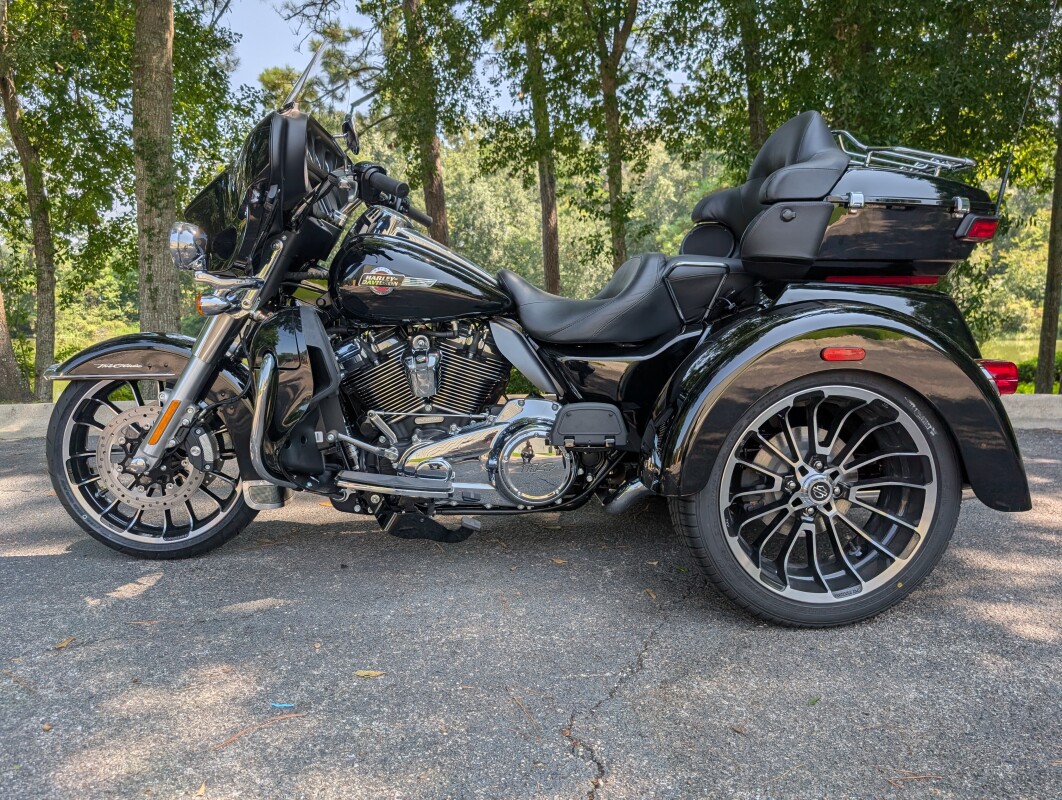 FLHTCUTG 2025 Tri Glide Ultra