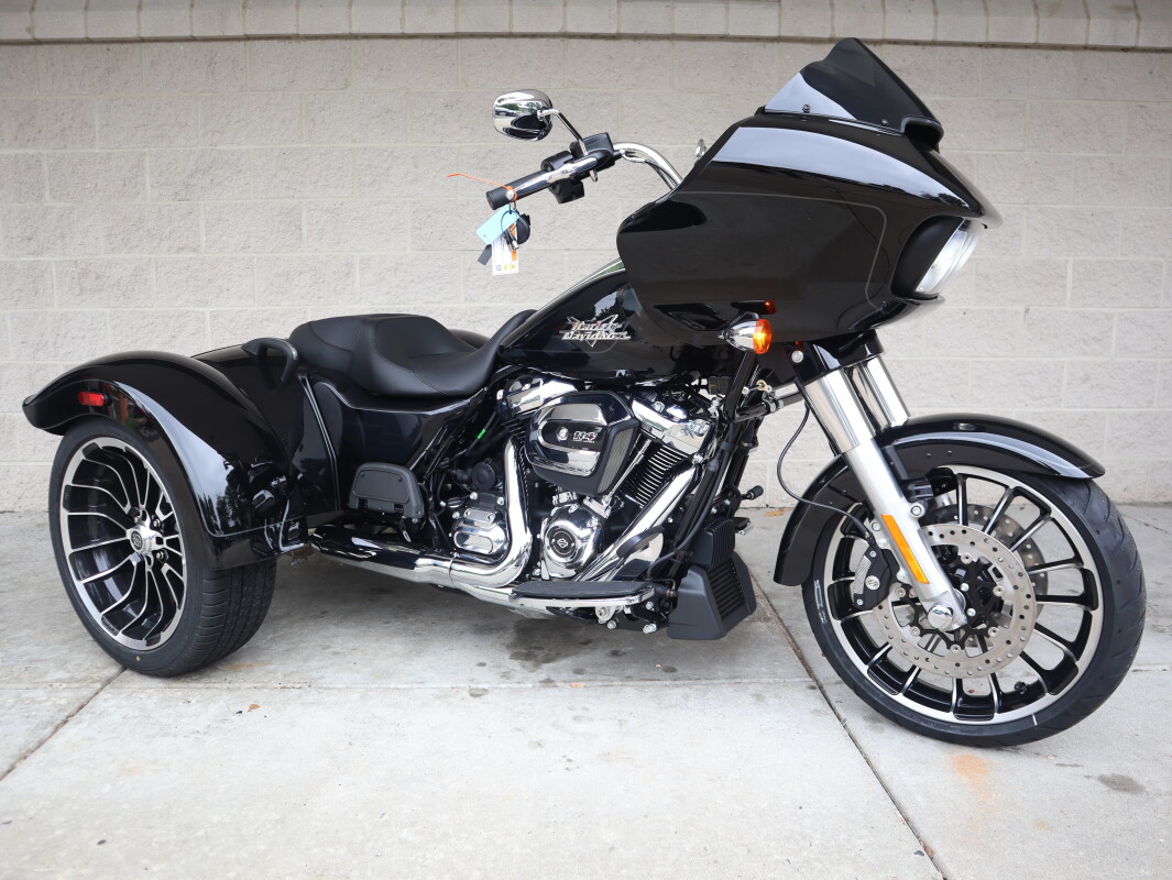 2025 Harley-Davidson Road Glide 3 FLTRT - Photo 2