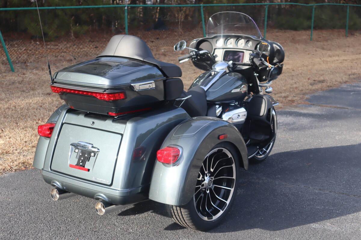 2025 Harley-Davidson Tri Glide Ultra FLHTCUTG - Photo 7