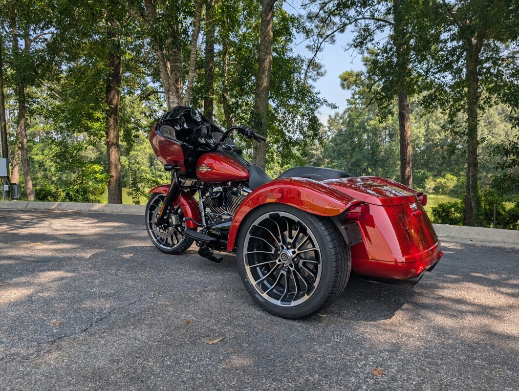 FLTRT 2025 Road Glide 3 - Photo 5