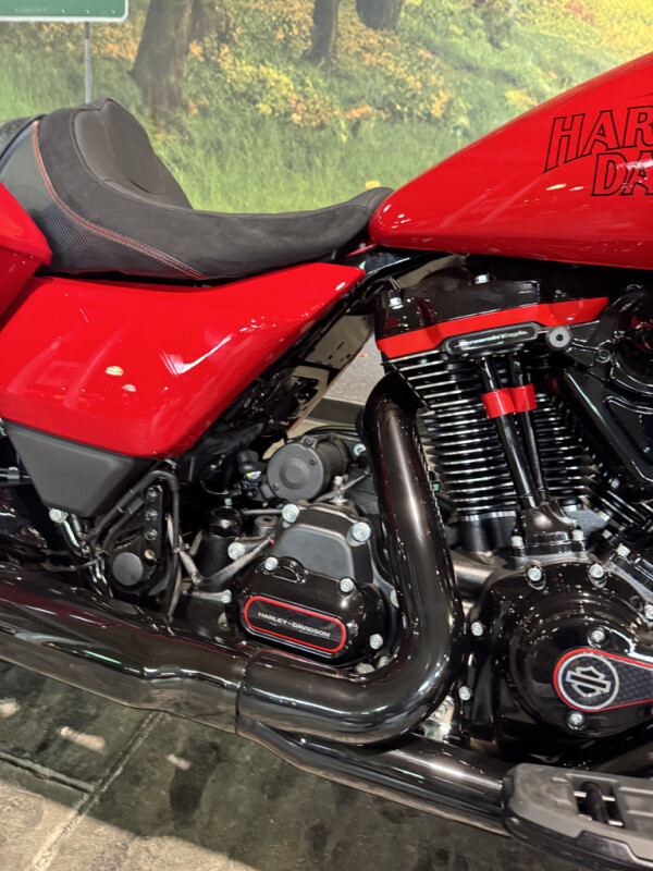 2025 Harley-Davidson CVO Road Glide ST - Photo 5