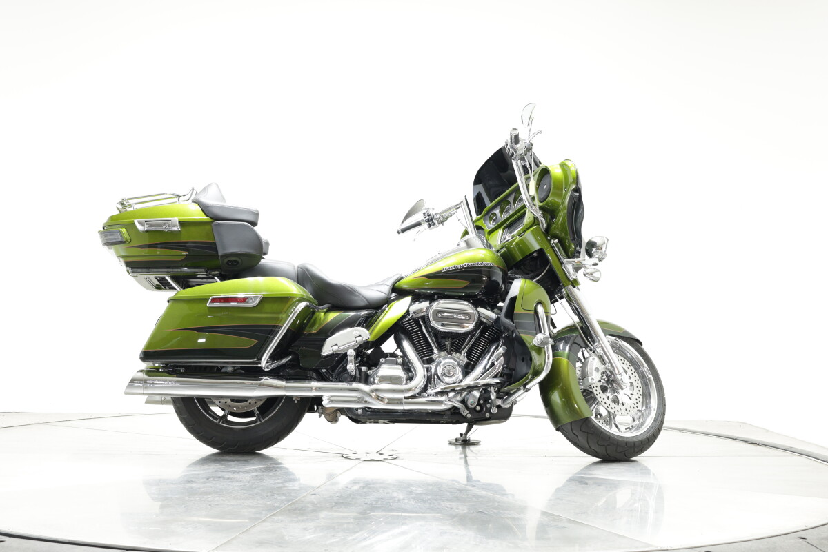 2017 Harley-Davidson FLHTKSE CVO Ultra Limited