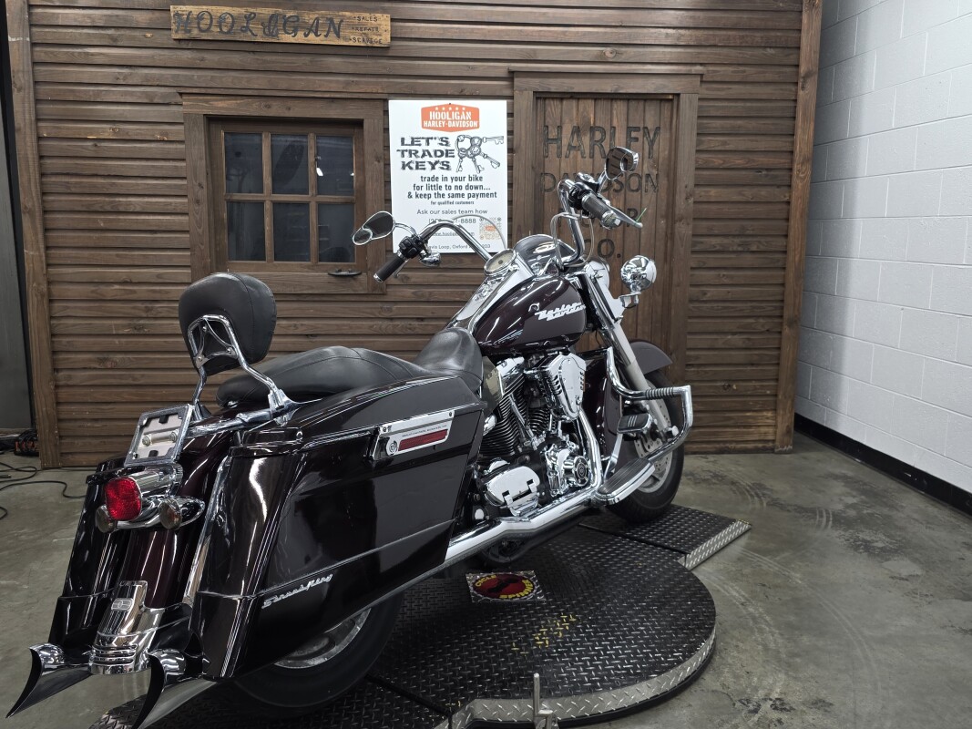 2005 Harley-Davidson Road King Custom BLACK CHERRY - Photo 2