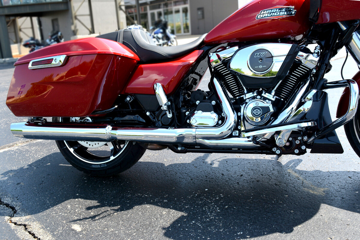 2025 Harley-Davidson Road Glide Brilliant Red - Photo 9