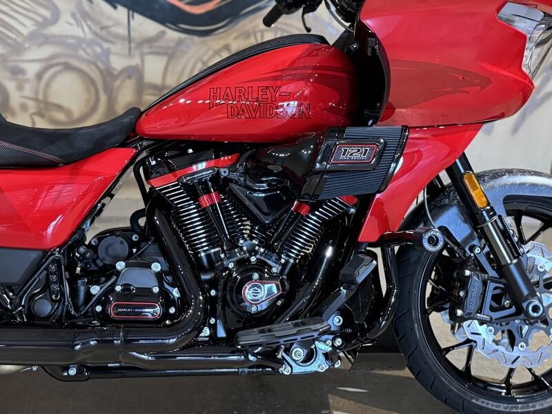 FLTRXSTSE 2025 CVO Road Glide ST - Photo 7