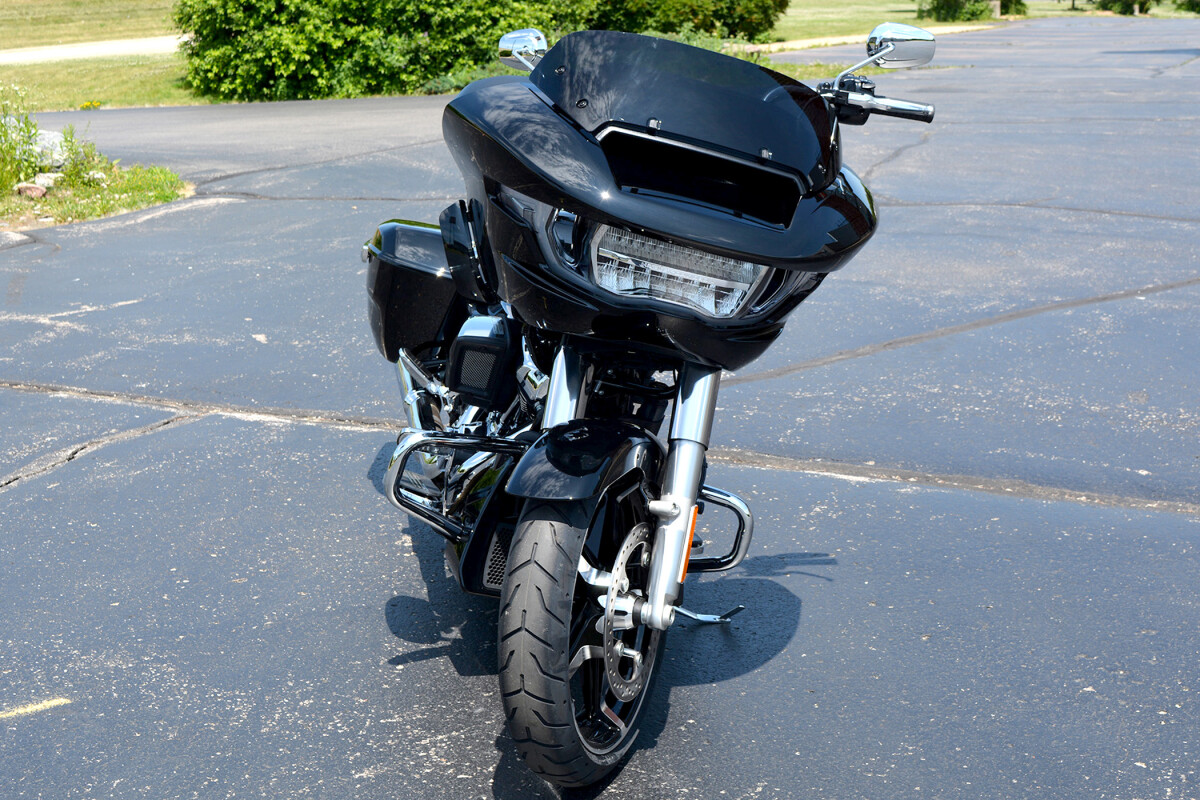 2025 Harley-Davidson Road Glide Vivid Black - Photo 2