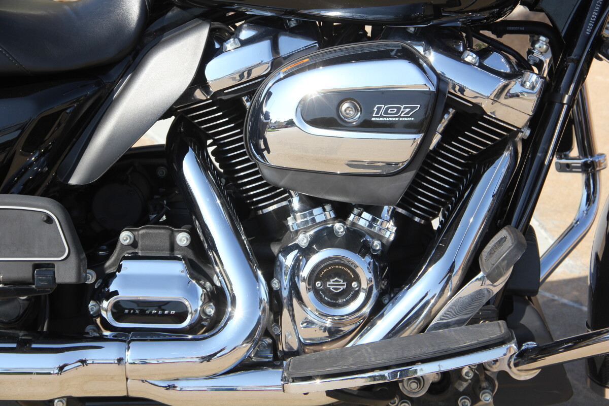 2020 Harley-Davidson Road King Vivid Black - Photo 10