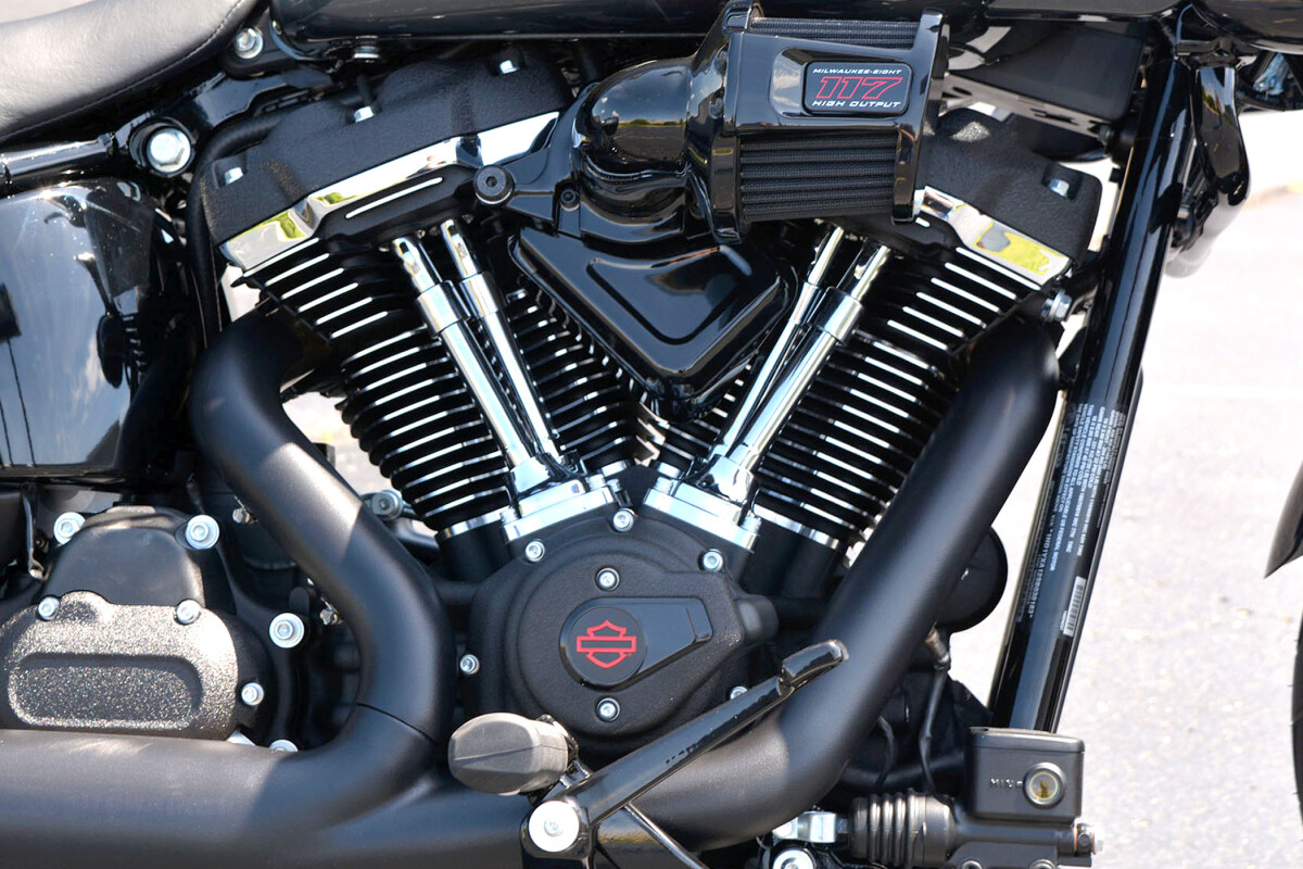 FXLRST 2025 Low Rider ST - Photo 8