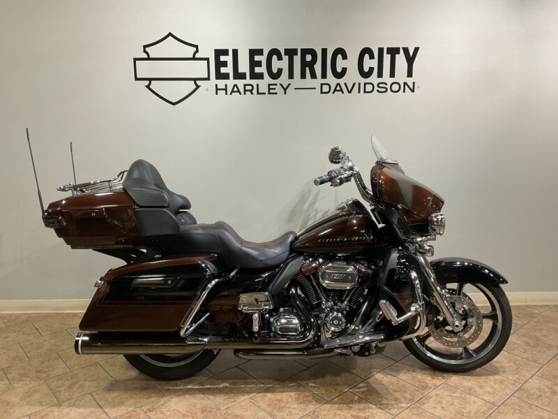 2019 Harley-Davidson® CVO™FLHTKSE Limited Auburn Sunglo & Black Hole with Rich Bourbon FLHTKSE
