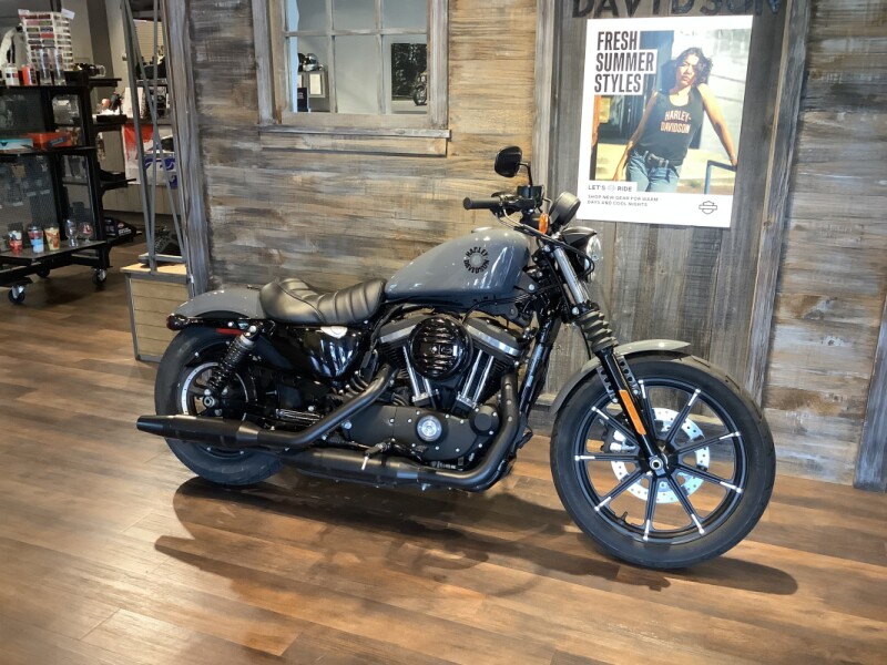 Harley-Davidson® Iron 883™ 2022 XL 883N U111-22 Gunship Gray